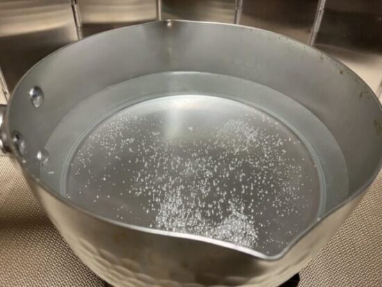 加熱されるが沸騰しない