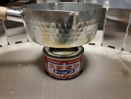ニチネンのトップ丸缶をセット