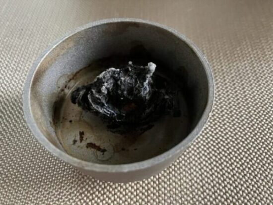 ジェルタイプ固形燃料の燃えカス