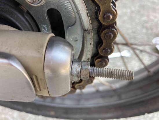 CT125ハンターカブのロックナットを増し締め