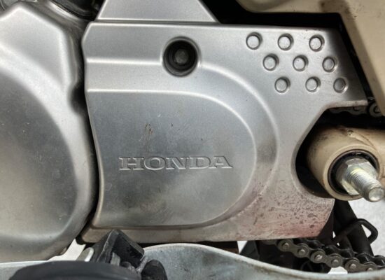 CT125ハンターカブのトランスミッションのカバーを外す